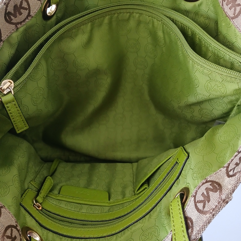 Michael Kors Shoulder Tote Bag With Green Handles & Interior - Picture 7 of 9